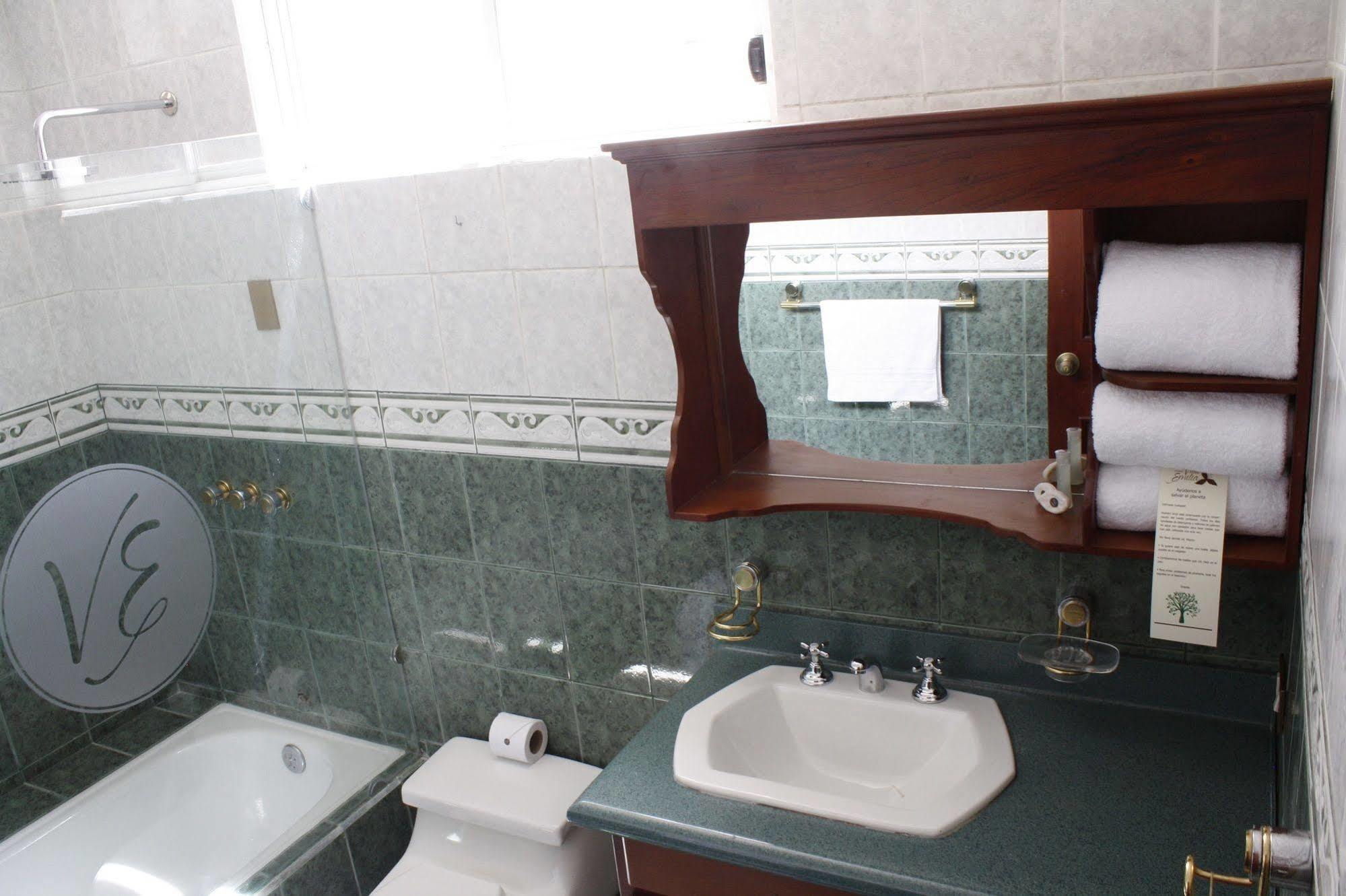 Villa Emilia Hostal Куенка Екстер'єр фото