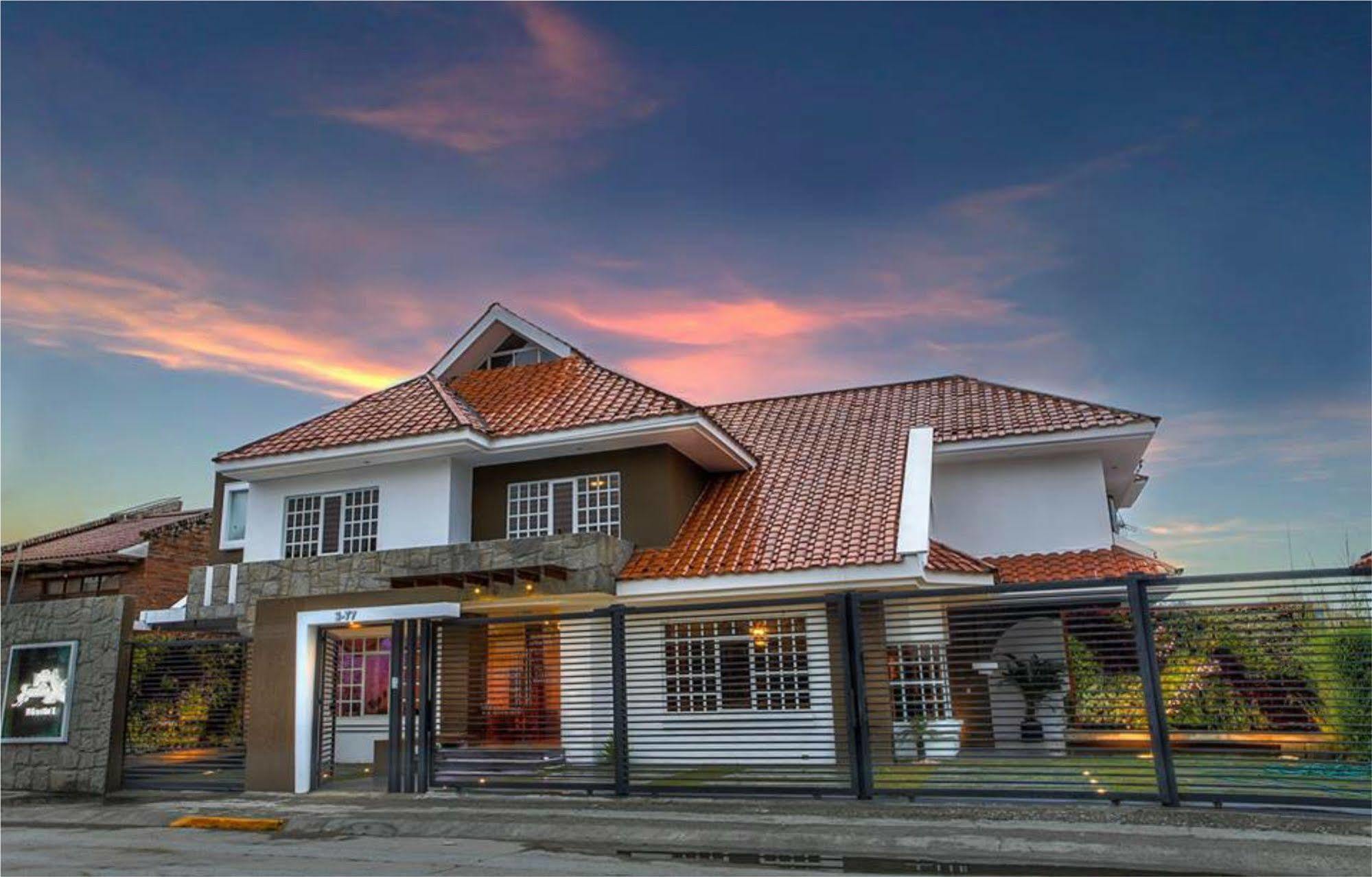 Villa Emilia Hostal Куенка Екстер'єр фото